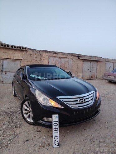 Hyundai Sonata-12