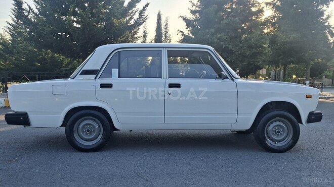 LADA (VAZ) 2107-4