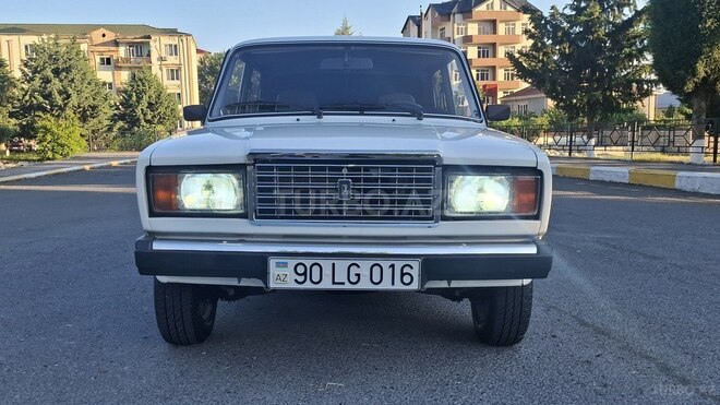 LADA (VAZ) 2107-1
