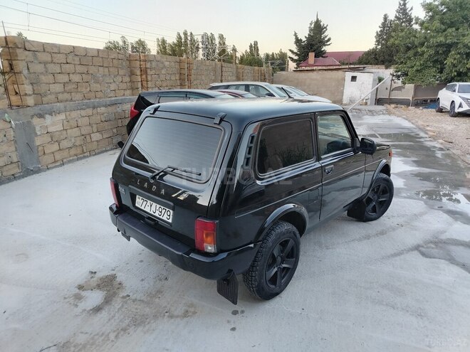 LADA (VAZ) Niva-9