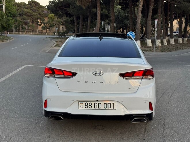 Hyundai Sonata-4