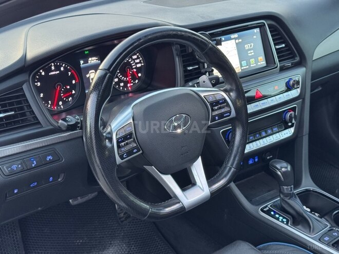 Hyundai Sonata-20
