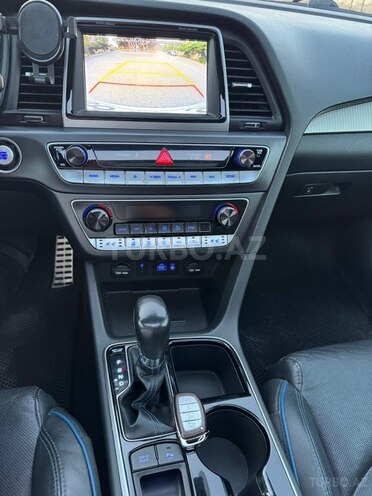 Hyundai Sonata-21
