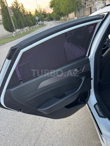 Hyundai Sonata-13