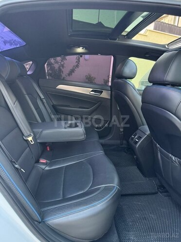 Hyundai Sonata-10