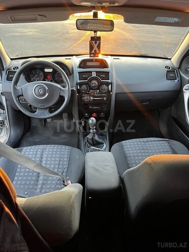 Renault Megane-9