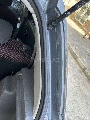 Kia Rio-13