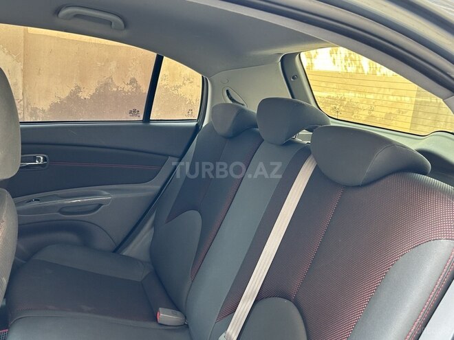 Kia Rio-14