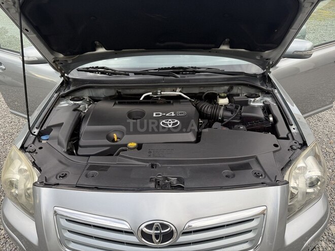 Toyota Avensis-14