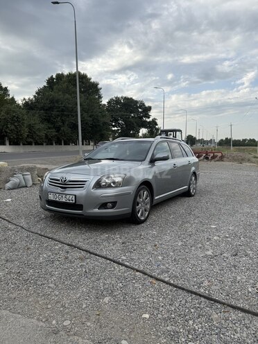Toyota Avensis-1