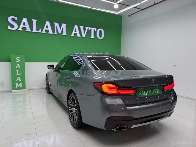 BMW 530e-7