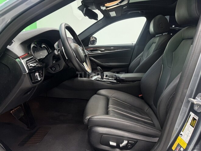 BMW 530e-8
