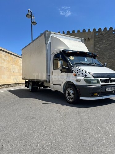 Ford Transit-3