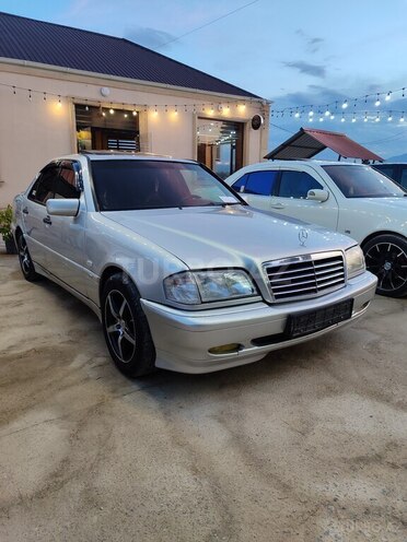 Mercedes C 240-1