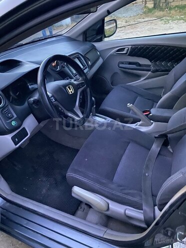 Honda Insight-5