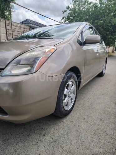 Toyota Prius-3
