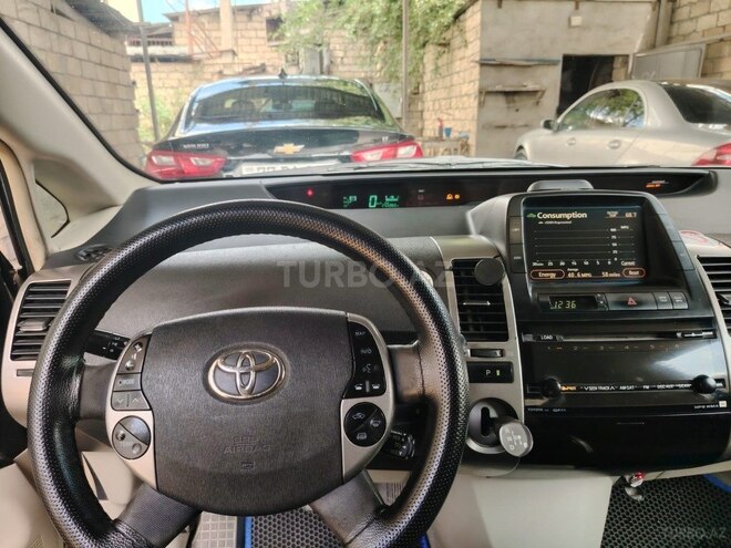 Toyota Prius-19