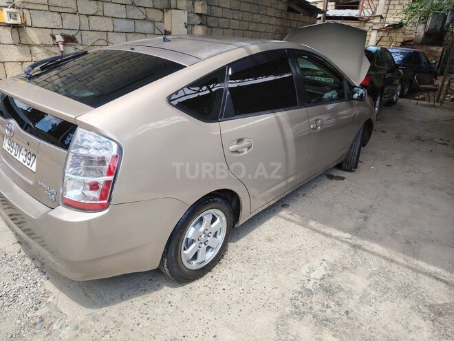 Toyota Prius-13