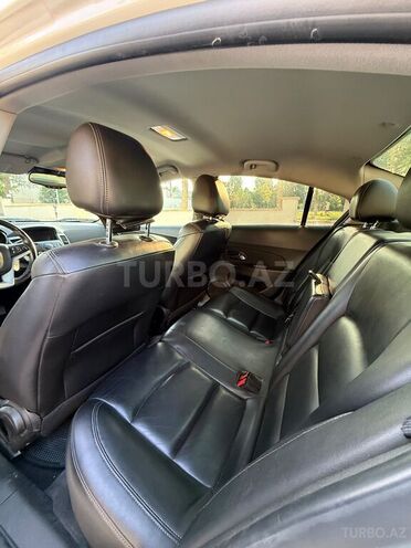 Chevrolet Cruze-9