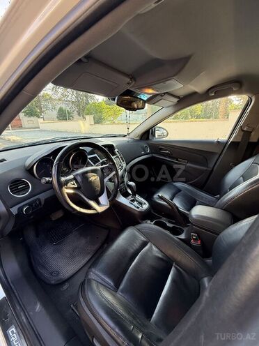 Chevrolet Cruze-8