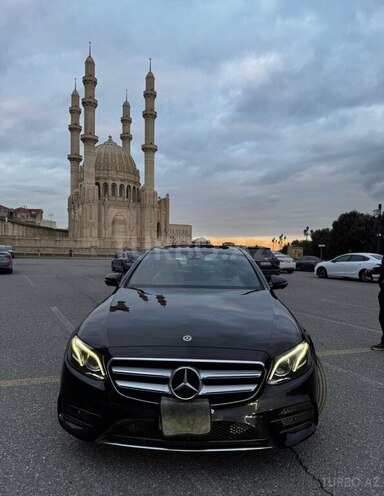 Mercedes E 300-1
