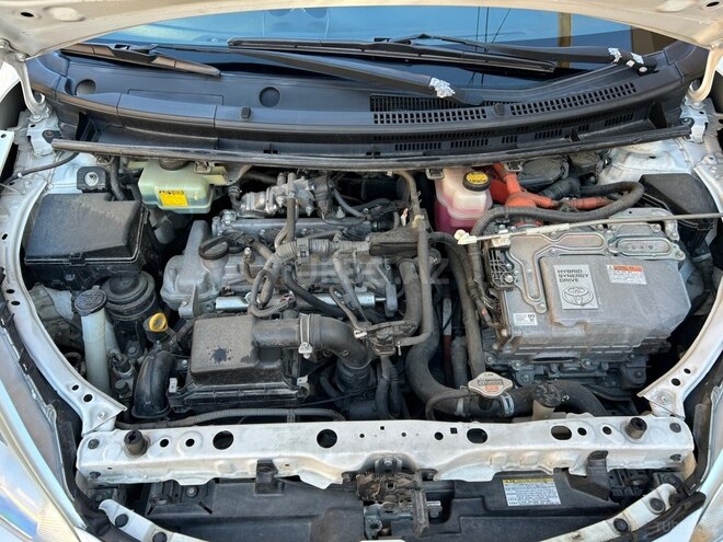 Toyota Aqua-14
