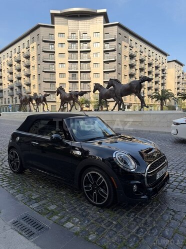 Mini Cabrio-2