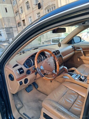 Porsche Cayenne S-6