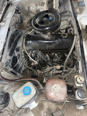 LADA (VAZ) 2107-2