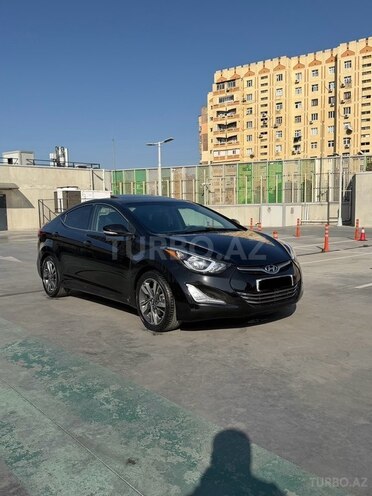 Hyundai Elantra-3