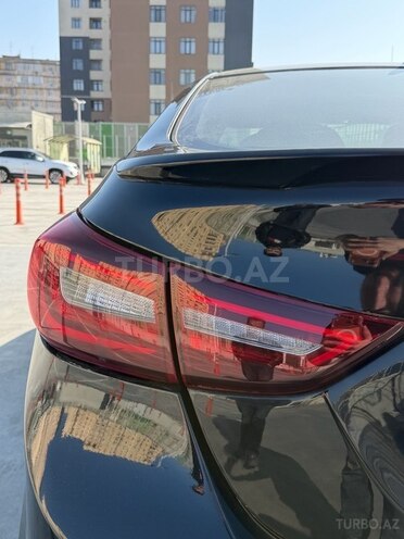 Hyundai Elantra-7