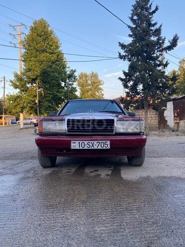 Mercedes 190-1