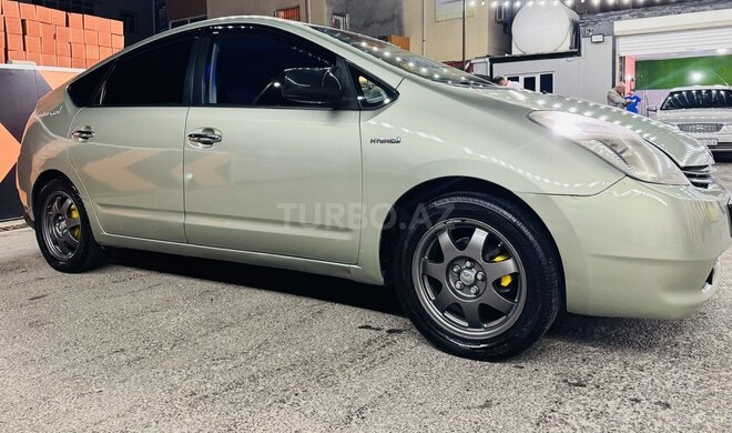 Toyota Prius-2