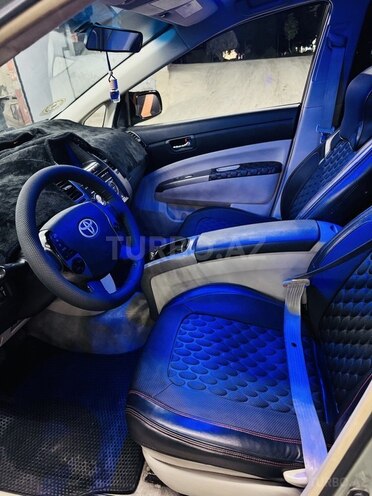 Toyota Prius-7