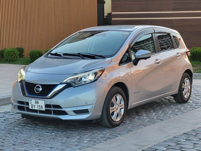 Nissan Note-2