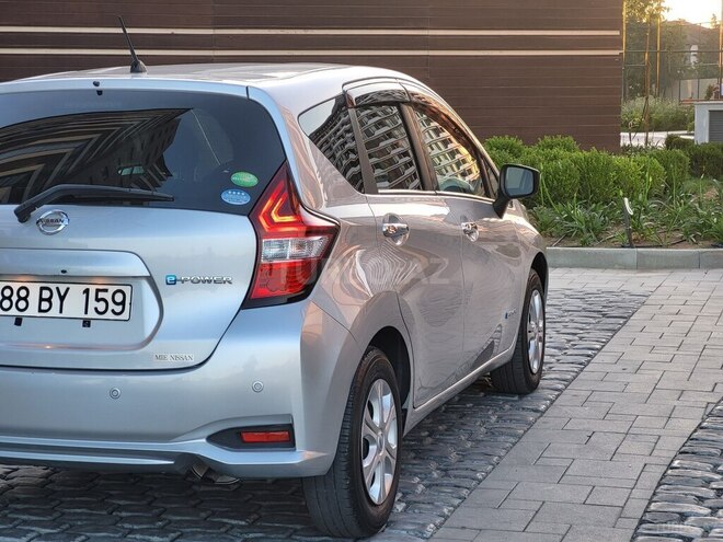 Nissan Note-9