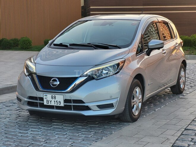 Nissan Note-8