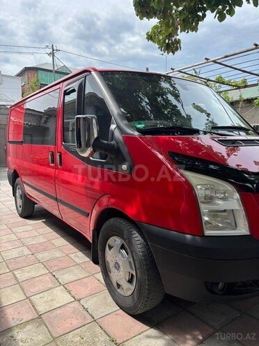 Ford Transit-3