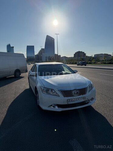 Toyota Camry-3