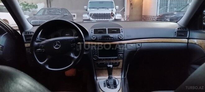 Mercedes E 280-3