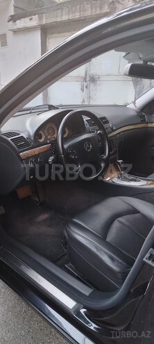 Mercedes E 280-4