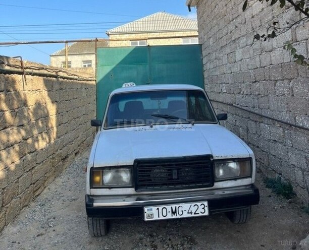 LADA (VAZ) 2107-1