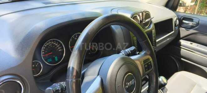 Jeep Compass-12