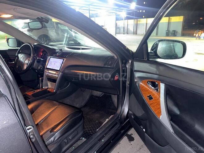 Toyota Camry-15