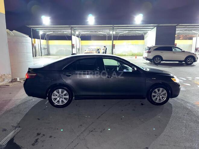 Toyota Camry-13