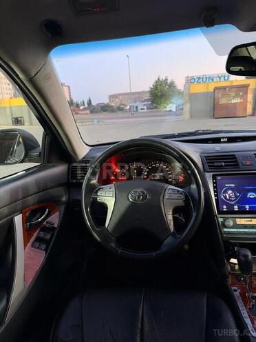 Toyota Camry-5