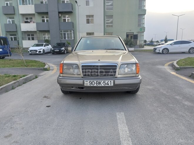 Mercedes 250 D-1