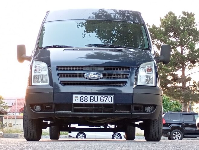 Ford Transit-2