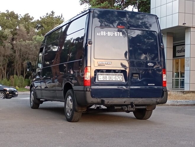 Ford Transit-7
