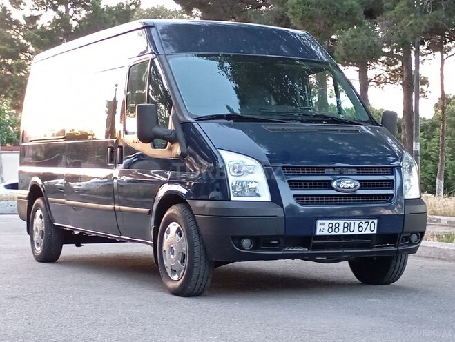 Ford Transit-4